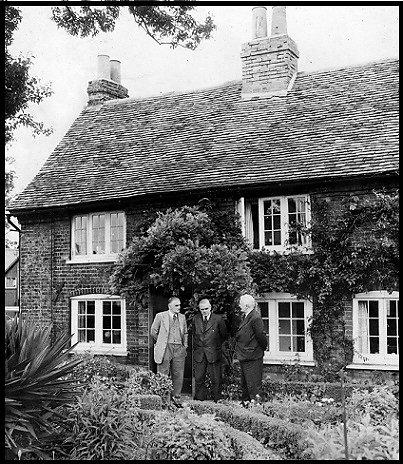 The Spinney Cottage at Bedfont in the late 1950’s.